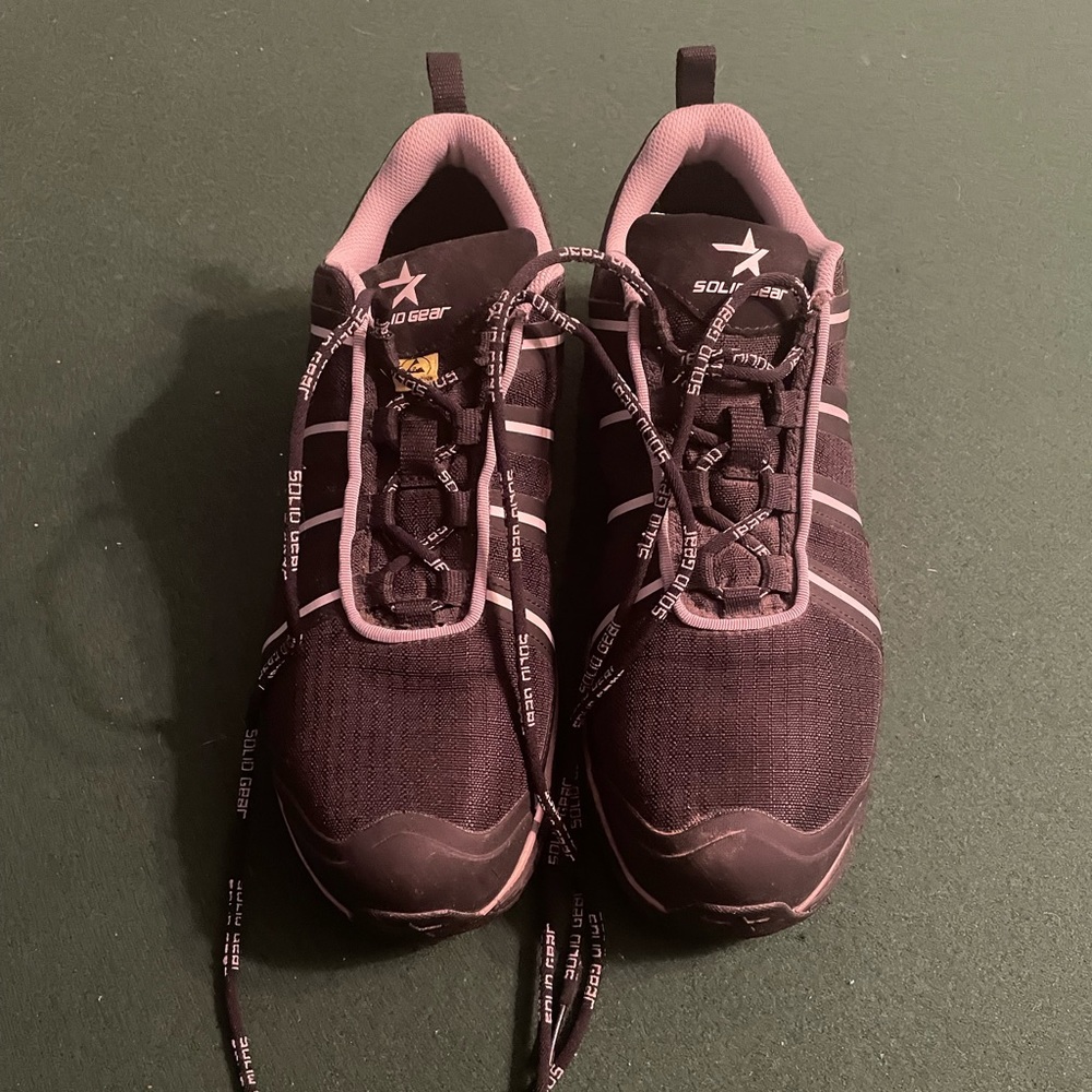 Solid Gear Athletic Work Shoes - image 3